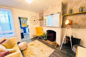 Gallery image of Spacious Canterbury City Centre Gem House with Parking in Canterbury