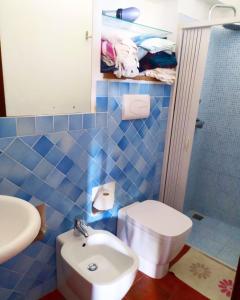 A bathroom at Villetta Punta Granata Santa Marina Salina