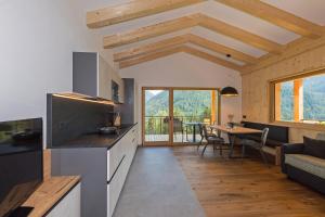 A kitchen or kitchenette at Residence Bergheim