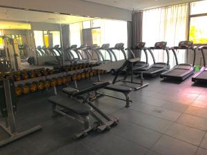 The fitness center and/or fitness facilities at T.G Studio Jiangnanxi Branch