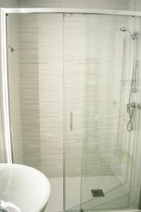 Un baño de Alojamientos Teatro