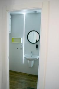Un baño de Alojamientos Teatro