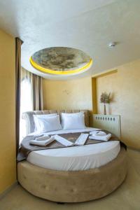 Voodi või voodid majutusasutuse Hotel Vrbak ND toas