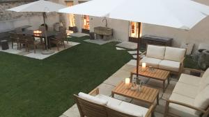 Posezení v ubytování Townhouse Weisses Kreuz Boutiquehotel