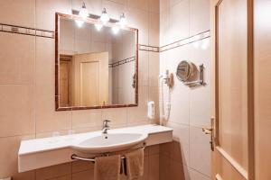 Bagno di Hotel Berghof Mayrhofen GmbH