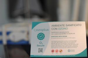 Un certificado, premio, letrero u otro documento en Residence SardegnaSummer Li Mori