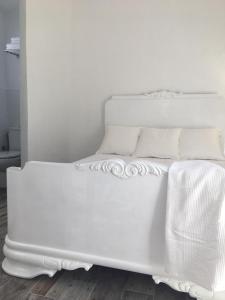 Łóżko lub łóżka w pokoju w obiekcie EXCLUSIVA Casa Mezquita - Pueblo Relax Senderismo