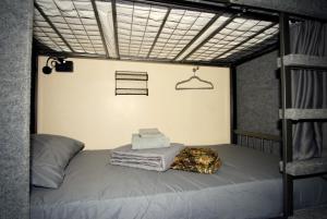 Letto o letti in una camera di Sheridan Hostel