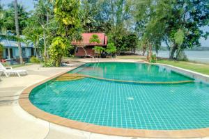 Bazén v ubytování Salatan Resort nebo v jeho okolí