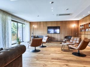 TV a/nebo společenská místnost v ubytování Hotel Traubenheim
