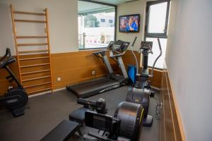 Fitness centrum a/nebo fitness zařízení v ubytování Appart Hôtel Clément Ader