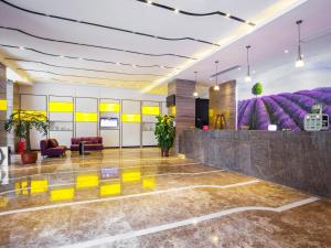 Vestibiulis arba registratūra apgyvendinimo įstaigoje Lavande Hotel (Ganzhou Golden Plaza Branch)