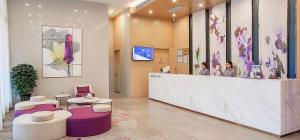 The lobby or reception area at Lavande Hotel Handan Congtai Park New Century Plaza