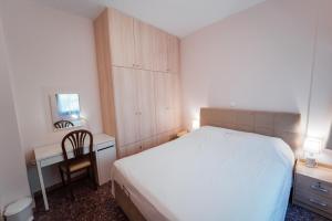 Posteľ alebo postele v izbe v ubytovaní Luxury Apartment in Plaka - Acropolis (Lavender)