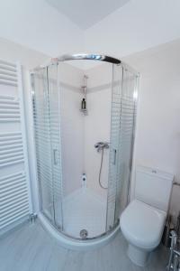 Kúpeľňa v ubytovaní Luxury Apartment in Plaka - Acropolis (Lavender)