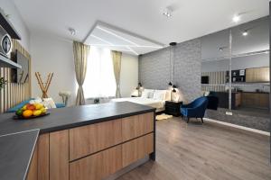 Kuchyňa alebo kuchynka v ubytovaní Time Apartments Downtown