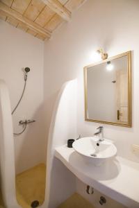 A bathroom at Natural Stone Villas