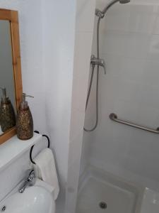 Koupelna v ubytování Casa Olivera- apartament al Passeig Font Vella