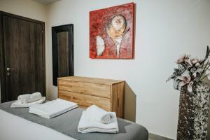 Posteľ alebo postele v izbe v ubytovaní Sivota Luxury Apartments