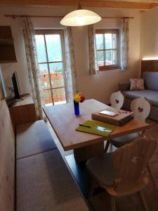 A seating area at Chalet Niederhaushof