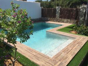 Der Swimmingpool an oder in der Nähe von Casa Ananda y Casa Rengue