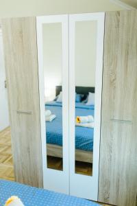Uma cama ou camas num quarto em Sunflower