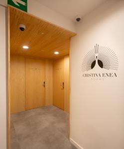Certificado, premio, señal o documento que está expuesto en Cristina Enea Rooms
