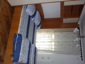 波托克旅馆客房内的一张或多张床位