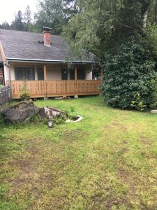 Vonkajšia záhrada v ubytovaní Katarina's cozy bungalov
