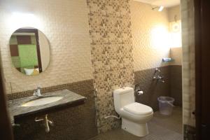 Koupelna v ubytování Hotel Kheni