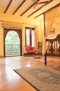 Tree of Life Resort Dehradun Foothills的休息区