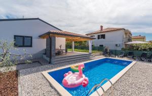 Bazén v ubytovaní Villa Antoniana alebo v jeho blízkosti
