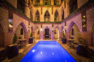 Bazén v ubytování Riad Challa Hotel & Spa nebo v jeho okolí