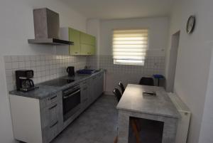 Η κουζίνα ή μικρή κουζίνα στο Apartment Nürtingen Zentrum