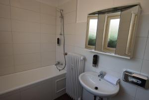 Ένα μπάνιο στο Apartment Nürtingen Zentrum