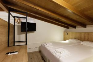 Cama o camas de una habitación en Filion Suites Resort & Spa