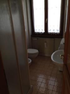 ห้องน้ำของ Chalet Madonna di Campiglio CIPAT ZERO22143-AT-ZERO69206