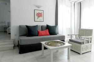 Anthos Apartments的休息区