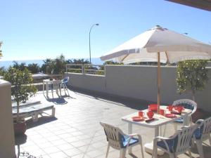 Balkon lub taras w obiekcie Nerja 1ª linea de Playa de Burriana , terraza grande al mar