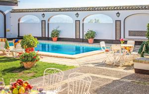 The swimming pool at or close to CASA RURAL LA FLORIDA, MORÓN de la FRONTERA
