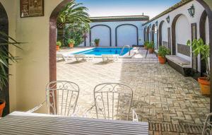 The swimming pool at or close to CASA RURAL LA FLORIDA, MORÓN de la FRONTERA