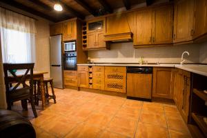 Kuchnia lub aneks kuchenny w obiekcie Casa el Olivar de Don Pedro