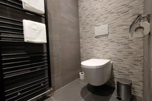 Koupelna v ubytování Beautiful 60m2 One-Bedroom Apartment with Terrace - WA7A