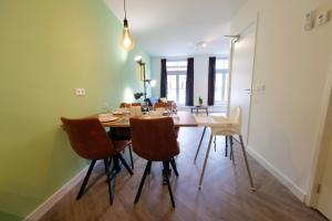 Fotografie z fotogalerie ubytování Beautiful 60m2 One-Bedroom Apartment with Terrace - WA7A v destinaci Tiel
