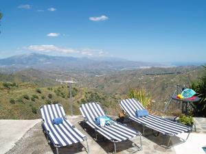 Holiday home with private pool and seaview near Comares ...