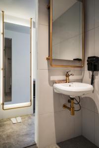 Masson Hotel Butterworth的一间浴室