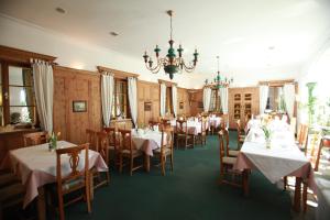 Restaurace v ubytování Hotel-Garni Stern - bed & breakfast & more