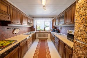 Kuchyň nebo kuchyňský kout v ubytování Haus Schauinsland