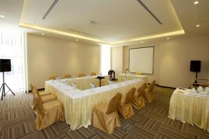 Espace de conférence ou salle de réunion dans l'établissement Nehal Hotel