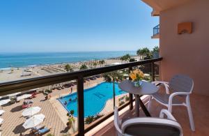 A view of the pool at MS Amaragua or nearby